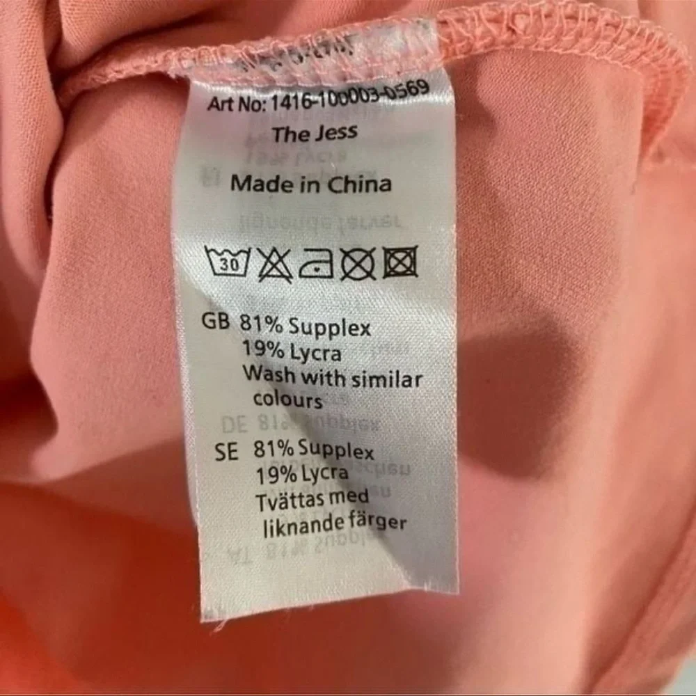 TONED By Ashy Bines - Picture 6 of 6